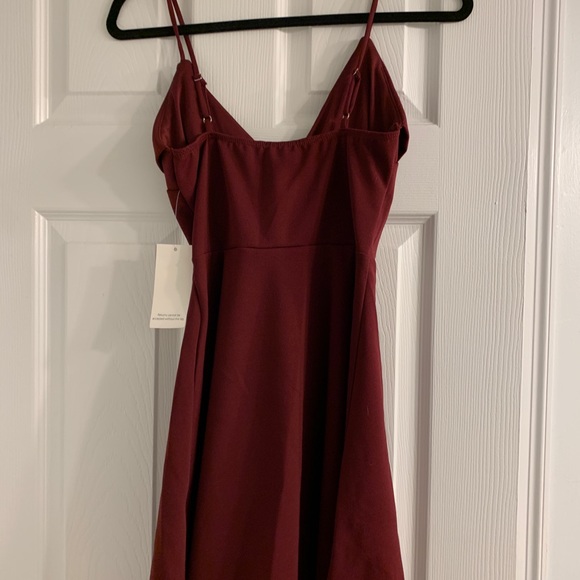 S Burgundy Tobi Dress NWT! - Picture 3 of 4